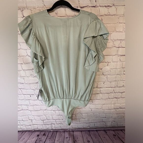 NWT Express Sage Green Flutter Sleeve Dreamy Romantic Surplice Thong Bodysuit L - Picture 2 of 7